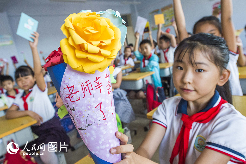 老师您辛苦了！学生们的“花样祝福”